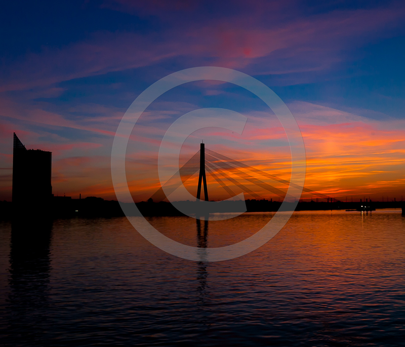 Canon EOS 5D Mark IIEF16-35mm f/2.8L II USM27 mm56°57'55