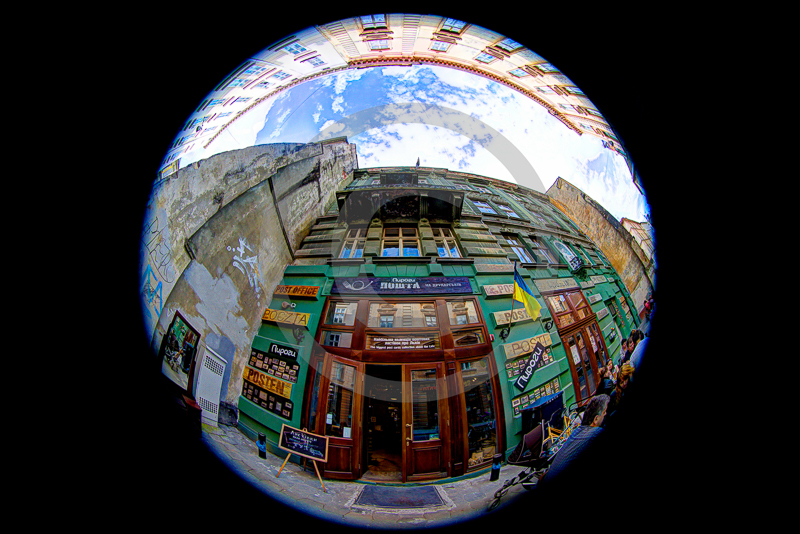 Canon EOS-1D XEF8-15mm f/4L FISHEYE USM8 mm